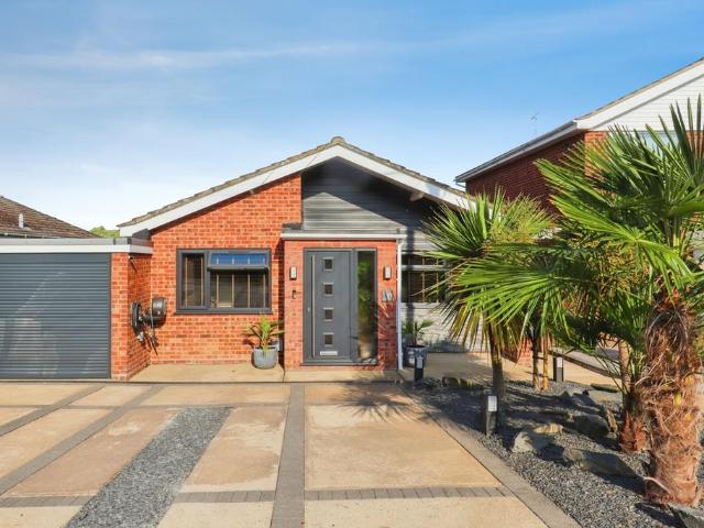 Bungalow for sale in Eastbridge, Suffolk
