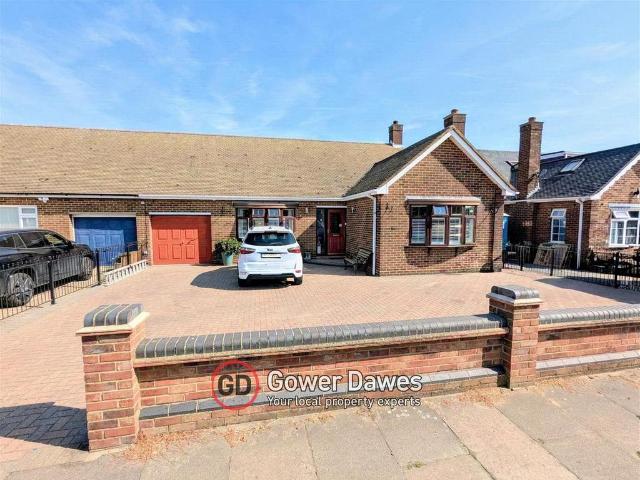 Bungalow for sale in Chadwell St Mary, Essex