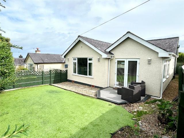 Bungalow for sale in Llanfair-Mathafarn-Eithaf, Benllech