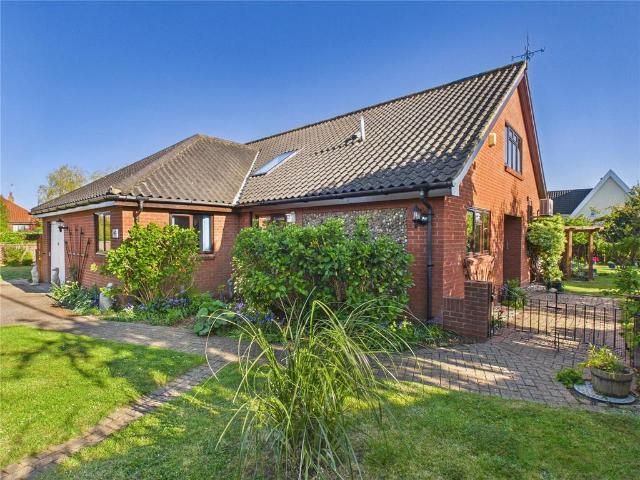 Bungalow for sale in Wickham Market, Eastbridge
