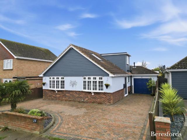 Bungalow for sale in Frinton and Walton, Dale Hill