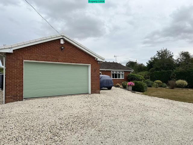 Bungalow for sale in Lydiate Ash, Bromsgrove