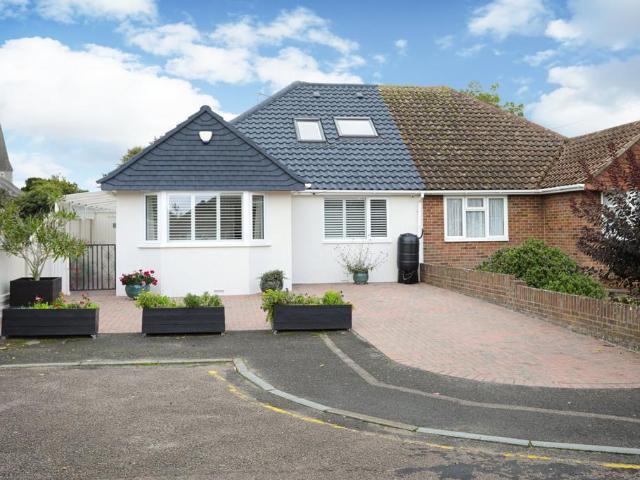 Bungalow for sale in Birchington, Thanet