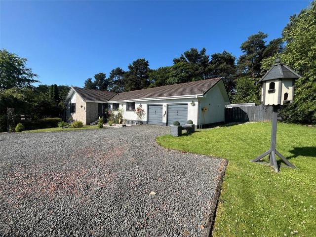 Bungalow for sale in Deans