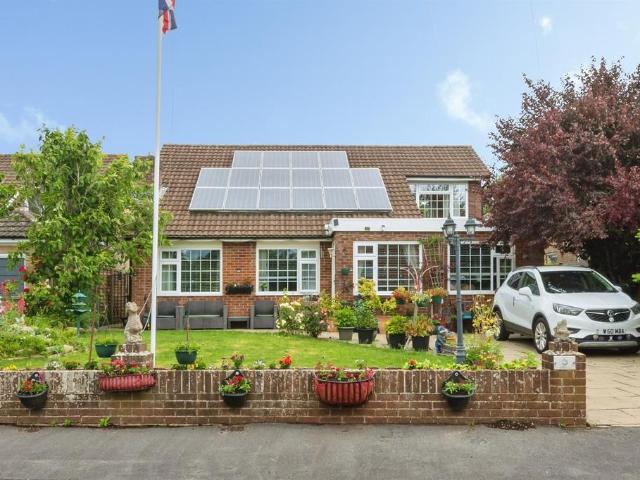 Bungalow for sale in Brambridge, Hampshire