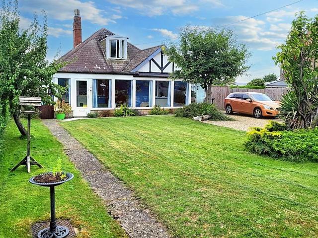 Bungalow for sale in Chapel St. Leonards, Belleau