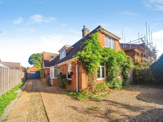 Bungalow for sale in Bassett, Southampton