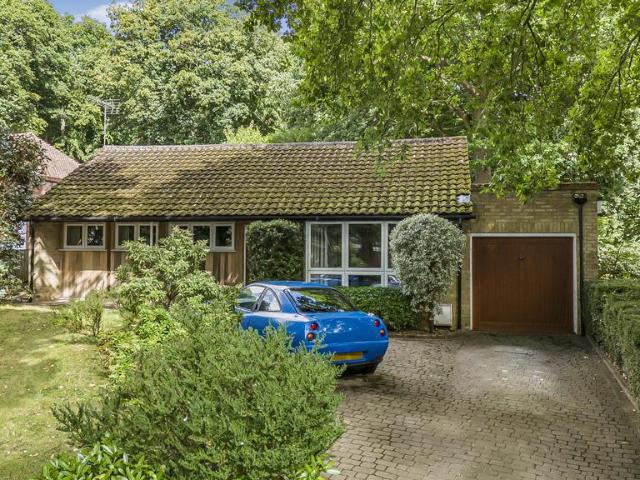 Bungalow for sale in Fretherne, Hertfordshire