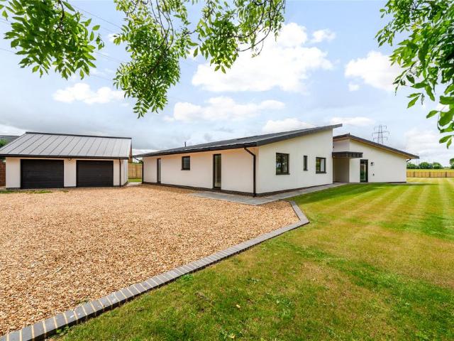 Bungalow for sale in Blunham, Bedfordshire