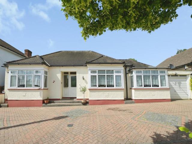 Bungalow for sale in Collier Row, Greater London