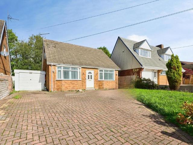 Bungalow for sale in Darlaston, Walsall