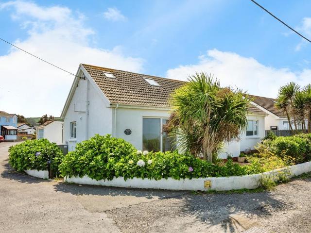 Bungalow for sale in Llanon, Wales