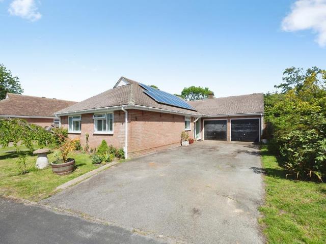 Bungalow for sale in Spring Vale, Hampshire
