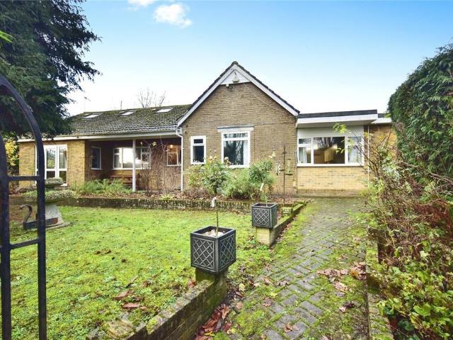 Bungalow for sale in Kingswood, Midway