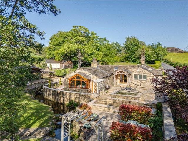 House for sale in West Yorkshire