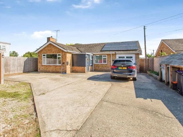Bungalow for sale in New Bolingbroke, Belleau