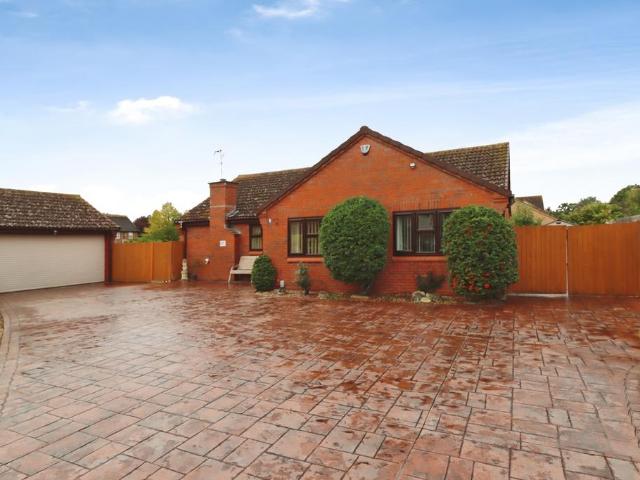 Bungalow for sale in Bradley Stoke