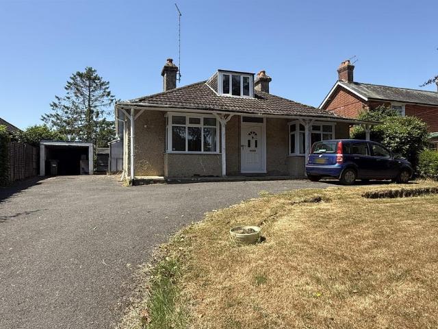 Bungalow for sale in Ashurst Bridge, Hampshire