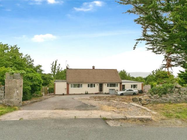 Bungalow for sale in Colwyn Bay, Wales
