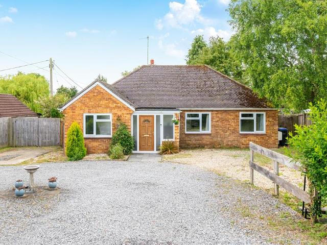 Bungalow for sale in Porton, Wiltshire