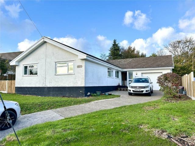 Bungalow for sale in Llanstadwell, Wales