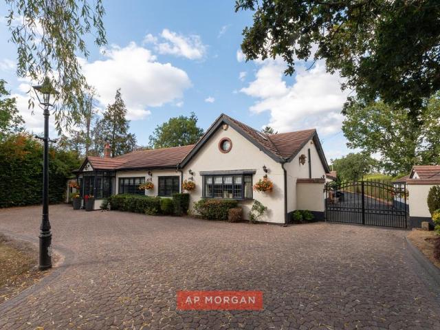 Bungalow for sale in Tidbury Green, West Midlands