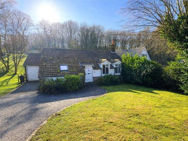 Bungalow for sale in The Butts, Kent