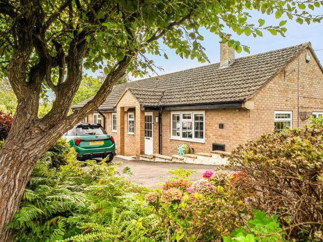 Bungalow for sale in Andoversford, Cotswold