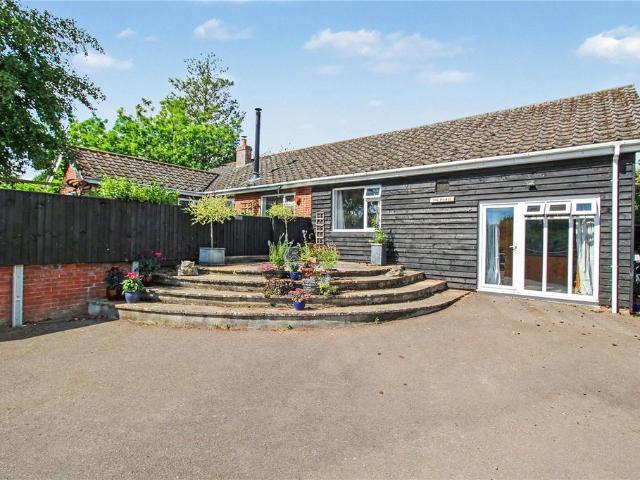Bungalow for sale in Bedingfield, Suffolk