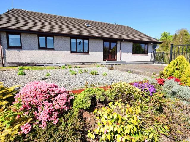 Bungalow for sale in Kirn, Scotland