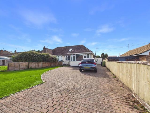 Bungalow for sale in Twigworth, Tewkesbury