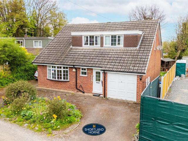 Bungalow for sale in Green Close, Warwickshire