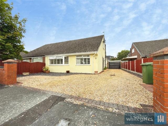 Bungalow for sale in Waddicar, Sefton