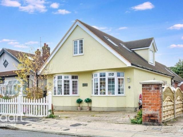 Bungalow for sale in Bocking, Chipping Hill