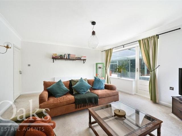 Bungalow for sale in London Borough of Croydon, Greater London