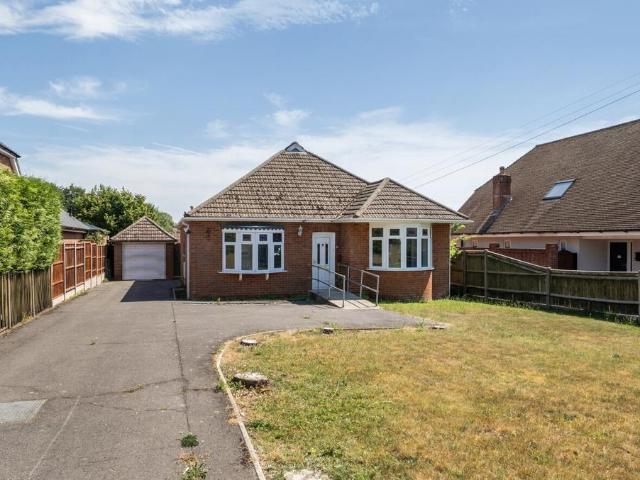 Bungalow for sale in Sarisbury Green, Fareham