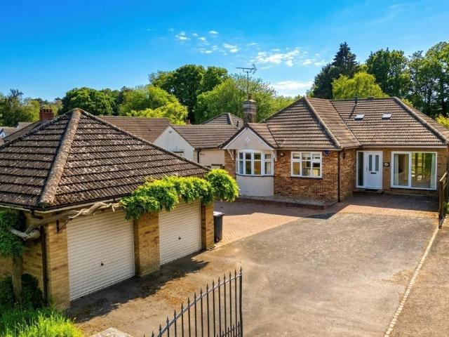 Bungalow for sale in Sywell, North Northamptonshire