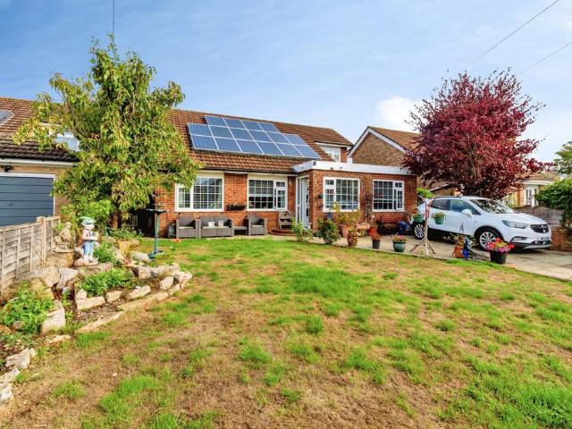 Bungalow for sale in Brambridge, Hampshire