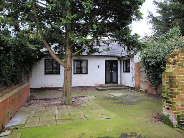 Bungalow for sale in Berrick Salome, Oxfordshire