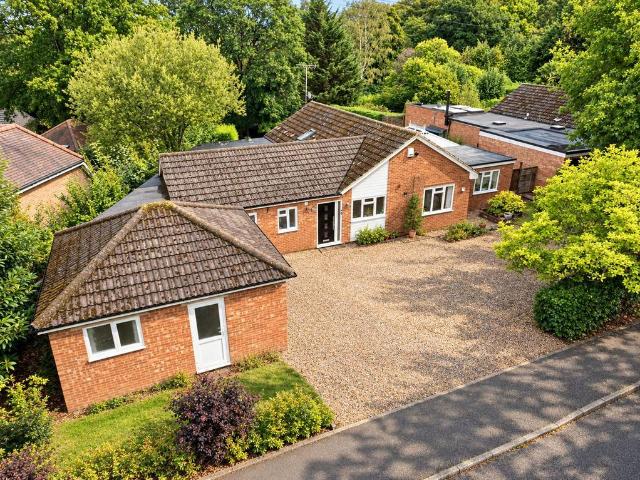 Bungalow for sale in Oaklands, Fretherne