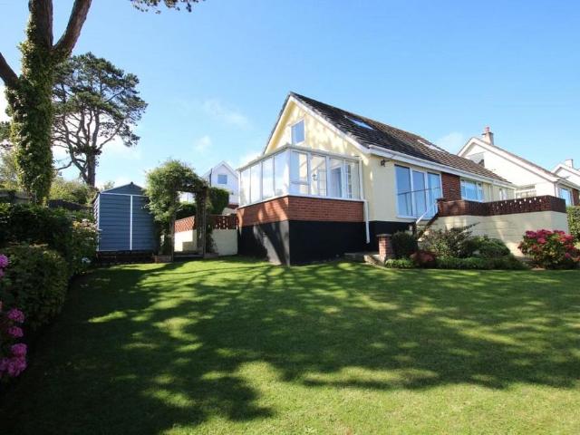 Bungalow for sale in Llanfair-Mathafarn-Eithaf, Benllech