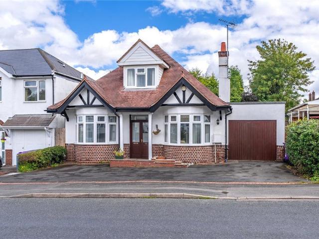 Bungalow for sale in Goldthorn Hill, West Midlands