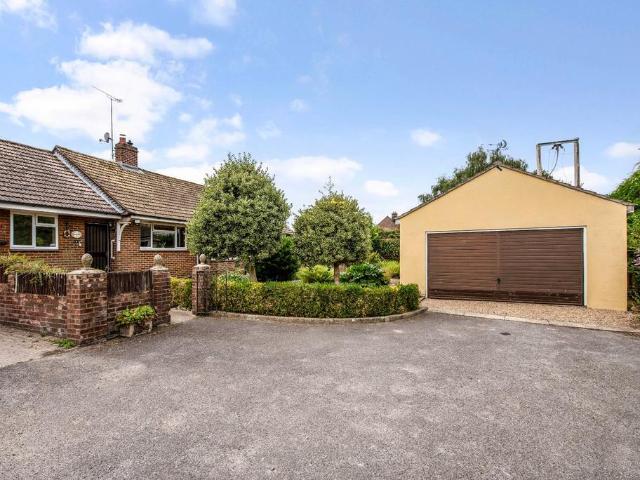 Bungalow for sale in Bolton Low Houses, Hampshire