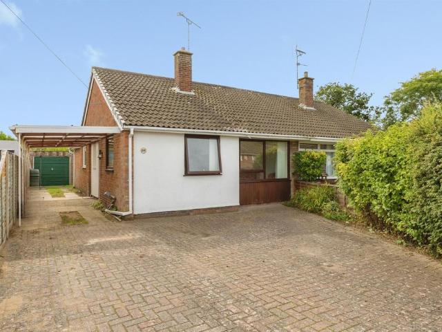 Bungalow for sale in Crostwick, Norfolk