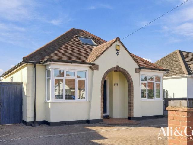 Bungalow for sale in Little Thurrock, Grays