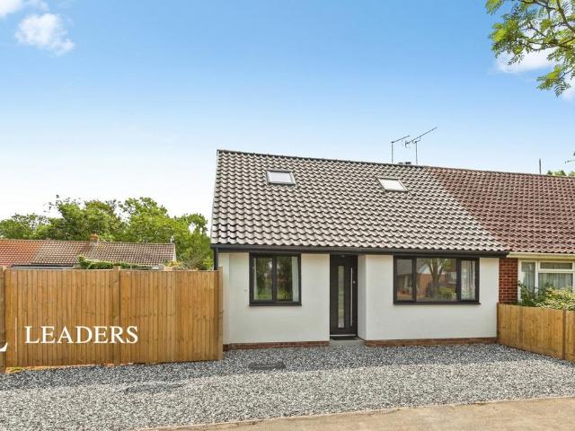 Bungalow for sale in Wick, Clapham