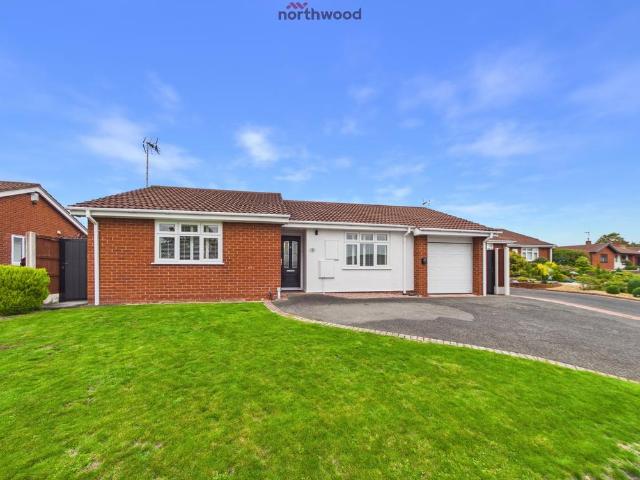 Bungalow for sale in Croes Eneurys, Wrexham
