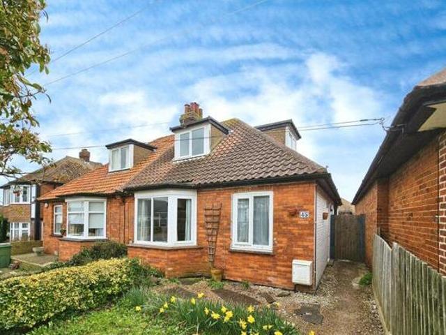 House for sale in Upton, Acol