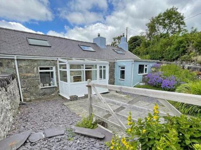 House for sale in Caernarfon, Wales