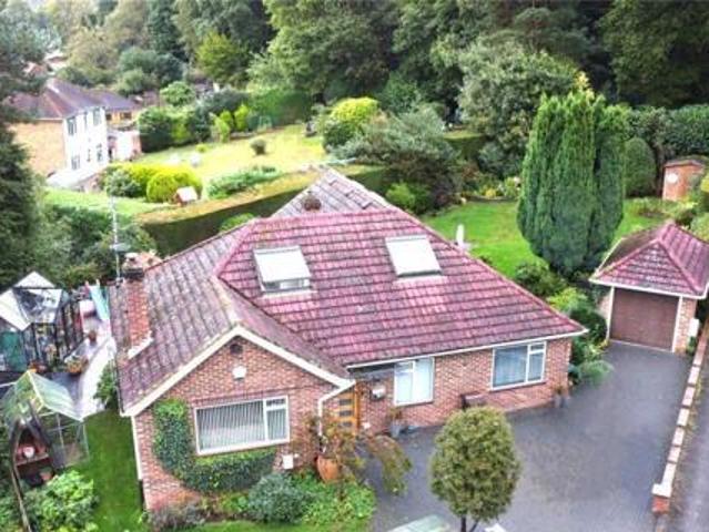 House for sale in Heol-las, Surrey